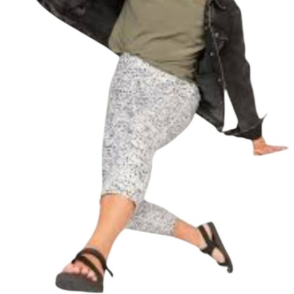 NWOT Old Navy High-Waisted PowerSoft Crop Jogger Pants Cheetah Legging Active - Picture 4 of 13